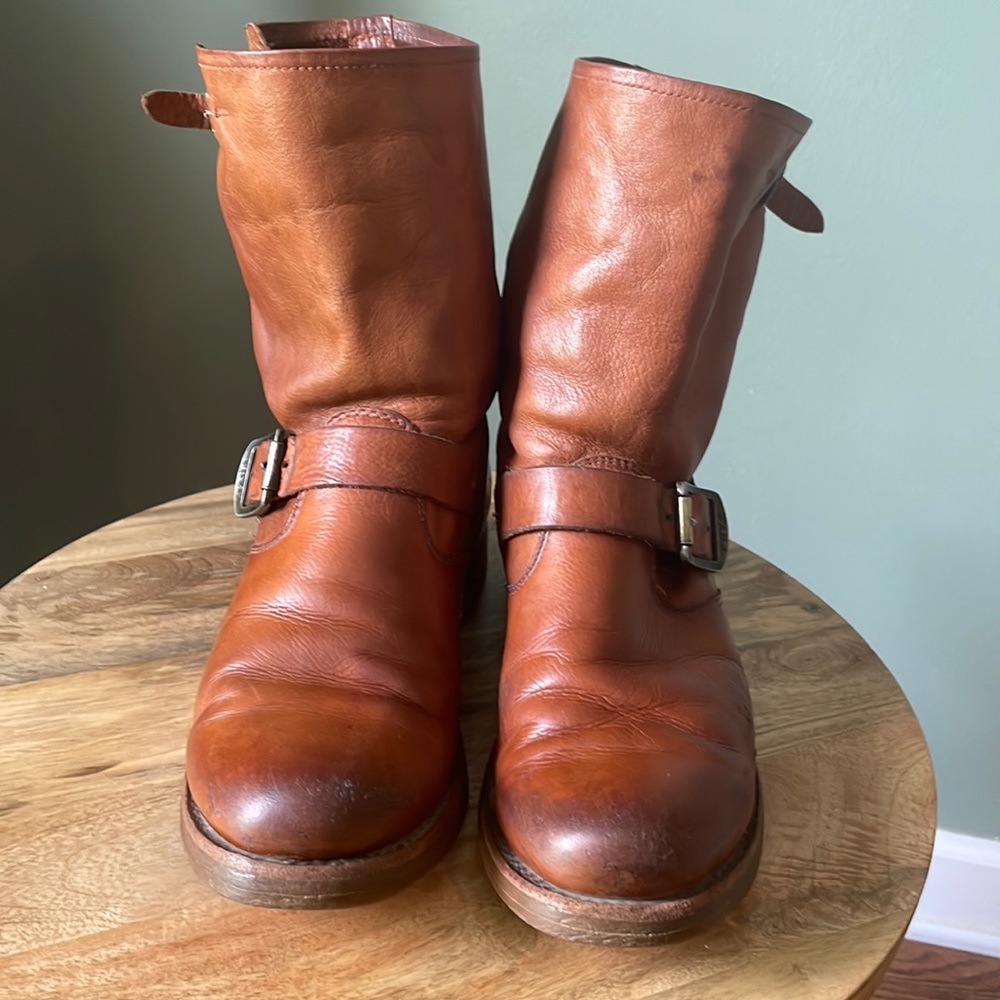 Frye engineer boots size 9